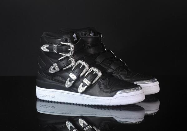 トップス bye jeremy punkandyo adidas-jeremy-scott-js-forum-